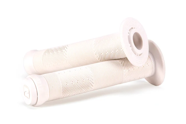 Merritt Billy Perry Grips-White
